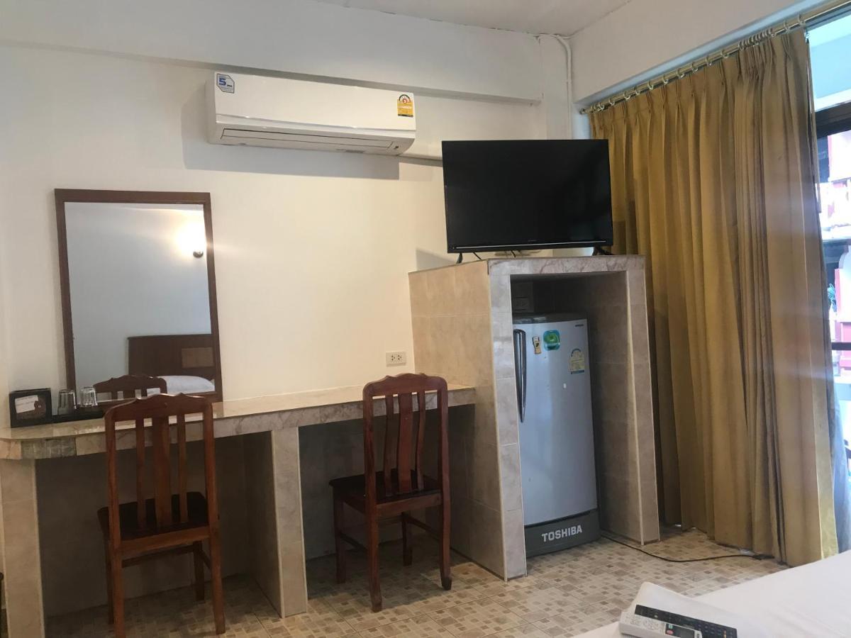 Jellyfish Hostel Jomtien Beach Exterior foto